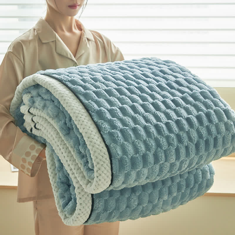 THICK CORAL FLEECE BLANKET - 50% OFF