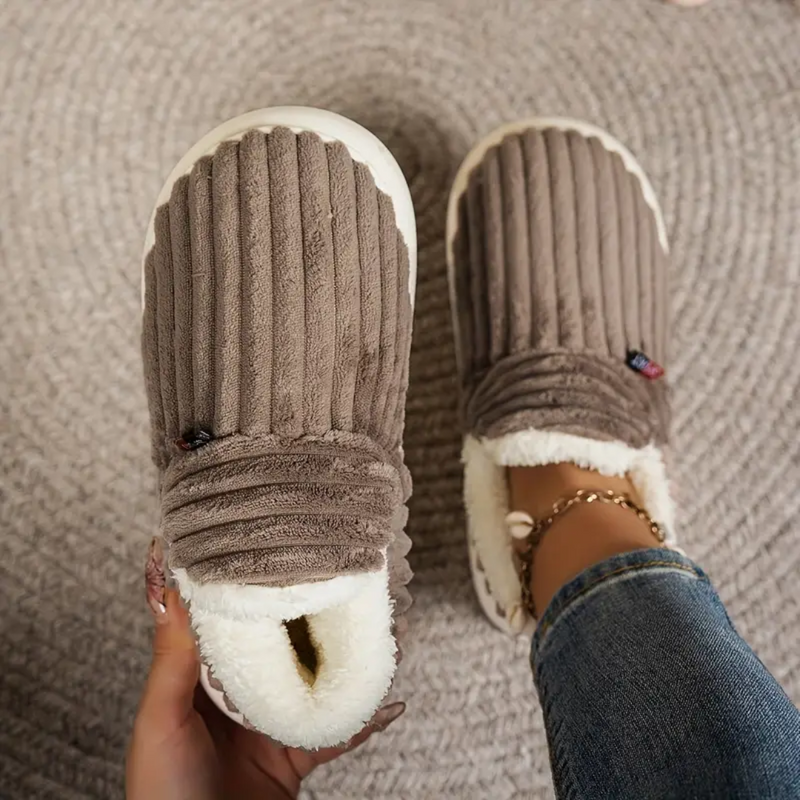 FLEECE COMFORT SLIPPERS - 40% OFF