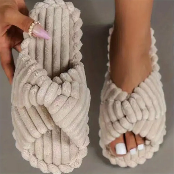 PLUSH CROSS-KNIT SLIPPERS - 40% OFF