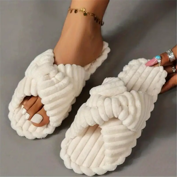 PLUSH CROSS-KNIT SLIPPERS - 40% OFF