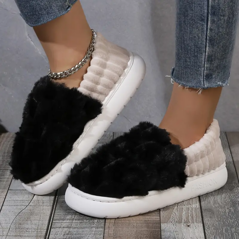 FLUFFY PLAID SLIPPERS - 40% OFF