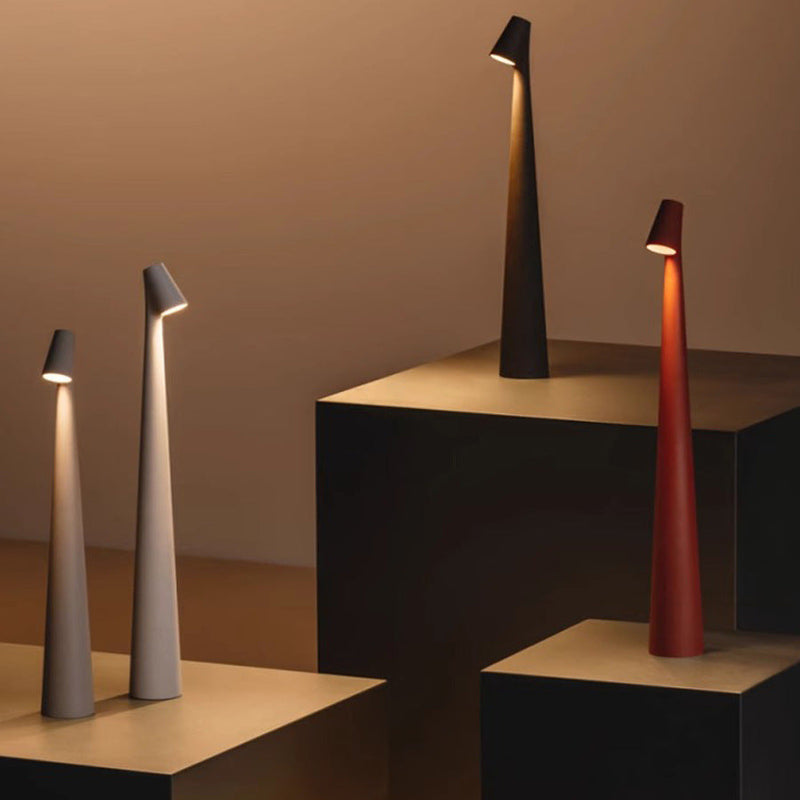 NORDIC MINIMALISTIC TABLE LIGHT - 50% OFF