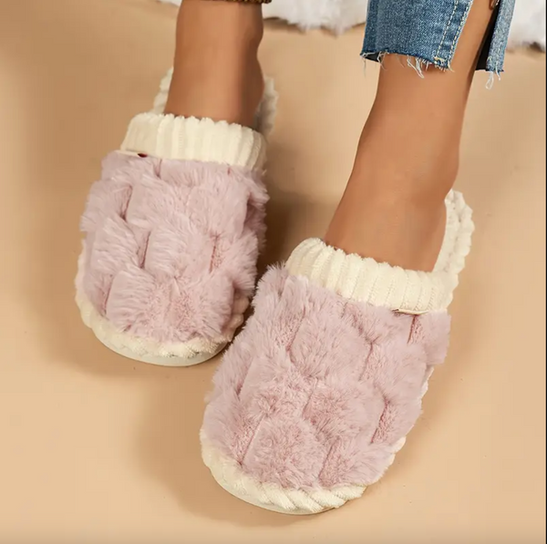COZY KNIT SLIPPERS - 40% OFF